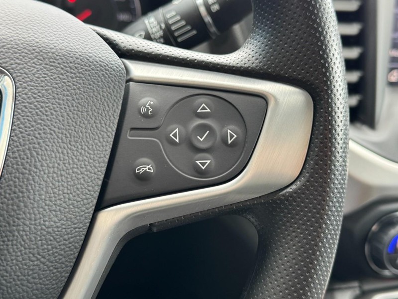 GMC Acadia Vehicle Image 18