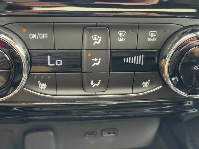 Chevrolet Trax Vehicle Image 13