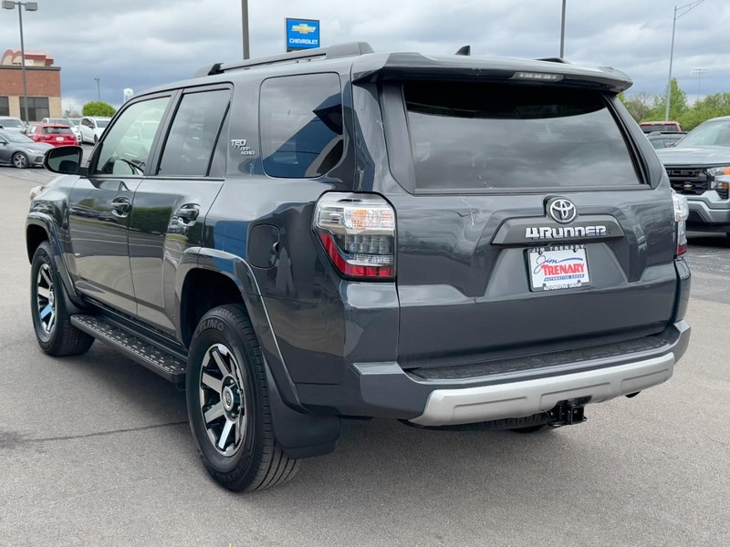 Toyota 4Runner Vehicle Image 06
