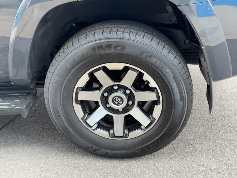 Toyota 4Runner Vehicle Image 07