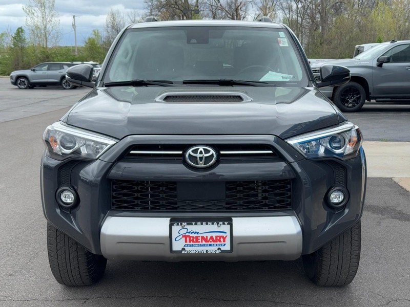 Toyota 4Runner Vehicle Image 09