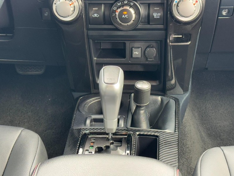 Toyota 4Runner Vehicle Image 14