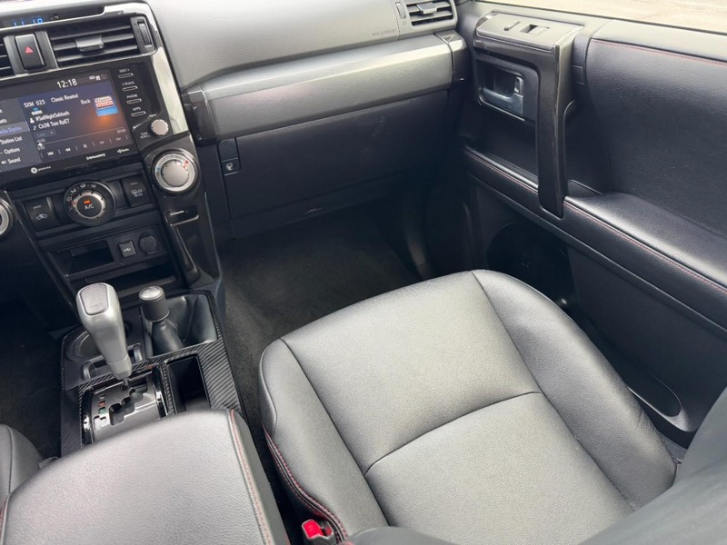 Toyota 4Runner Vehicle Image 15