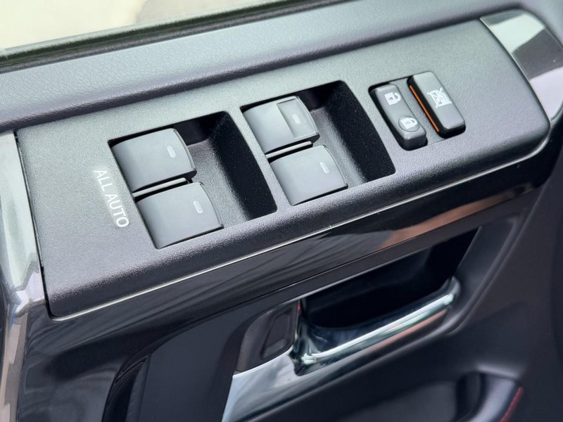 Toyota 4Runner Vehicle Image 22