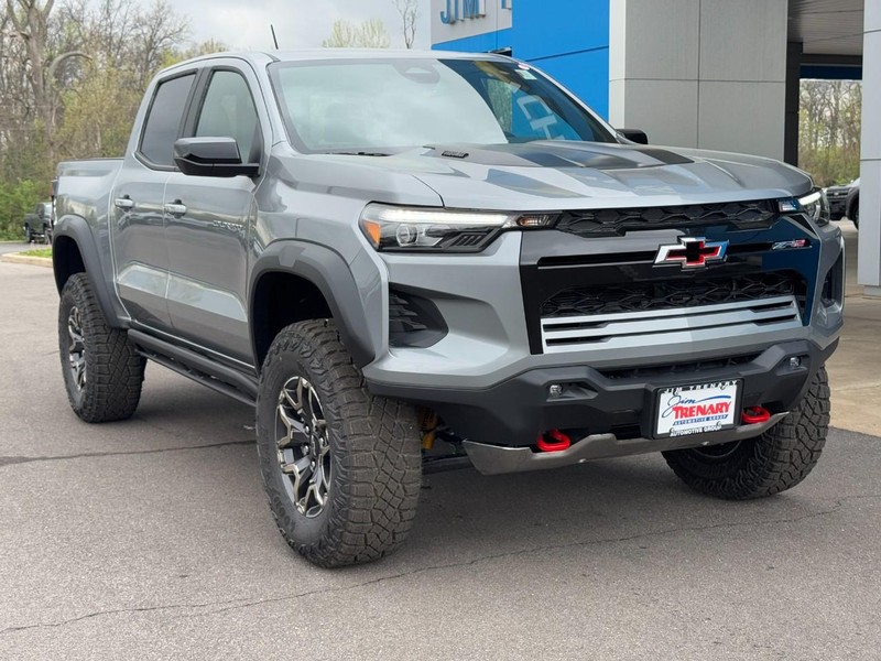 Chevrolet Colorado Vehicle Image 02