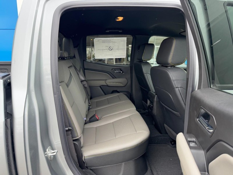 Chevrolet Colorado Vehicle Image 05