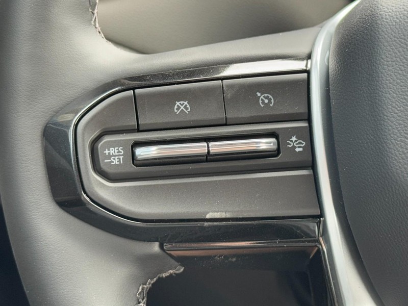 Chevrolet Colorado Vehicle Image 11