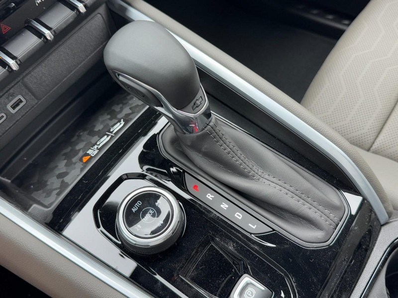 Chevrolet Colorado Vehicle Image 13
