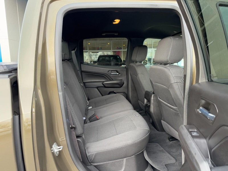 Chevrolet Colorado Vehicle Image 10