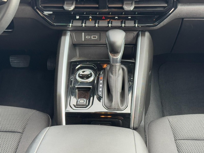 Chevrolet Colorado Vehicle Image 14