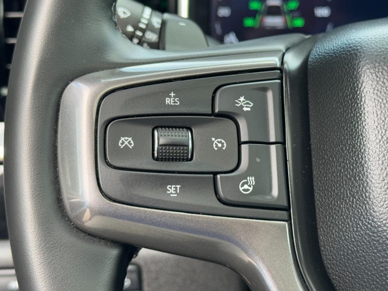 Chevrolet Silverado 1500 Vehicle Image 16
