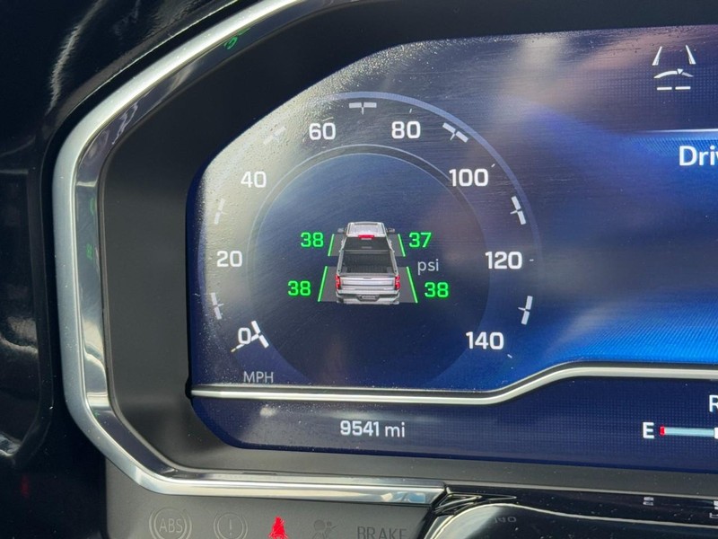 Chevrolet Silverado 1500 Vehicle Image 18