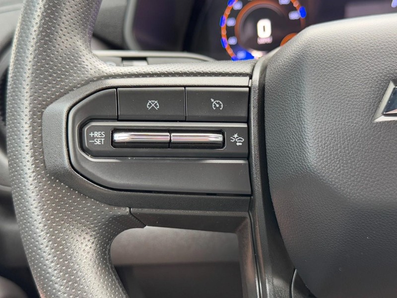 Chevrolet Colorado Vehicle Full-screen Gallery Image 16