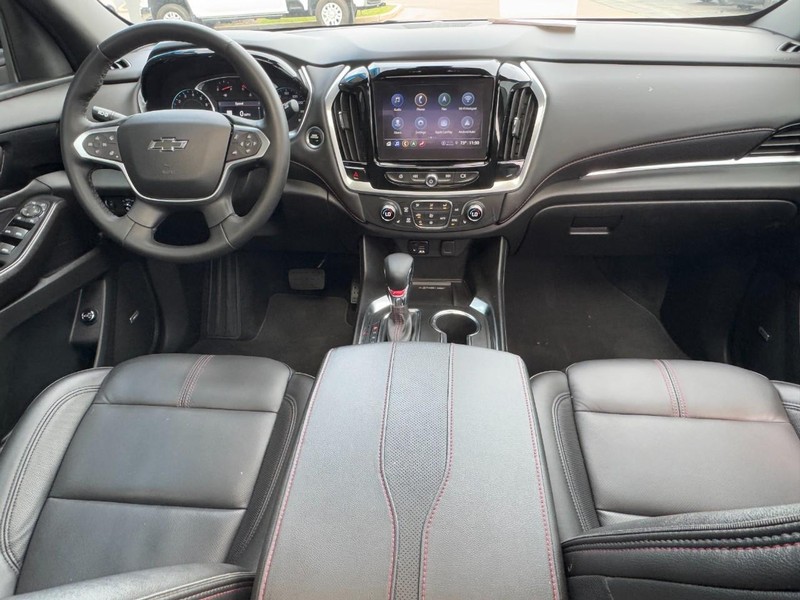 Chevrolet Traverse Vehicle Image 12