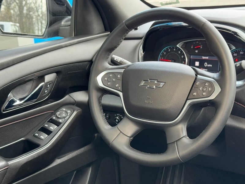 Chevrolet Traverse Vehicle Image 13