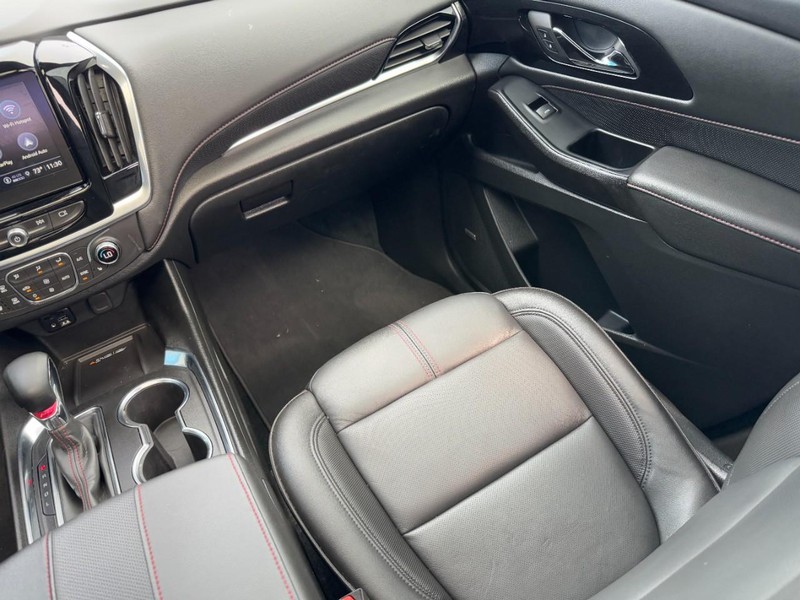 Chevrolet Traverse Vehicle Image 16