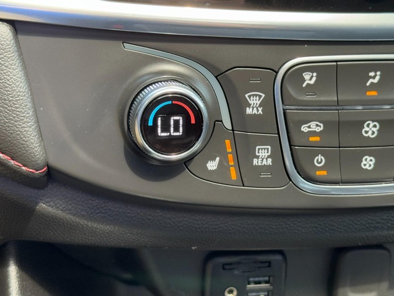 Chevrolet Traverse Vehicle Image 21
