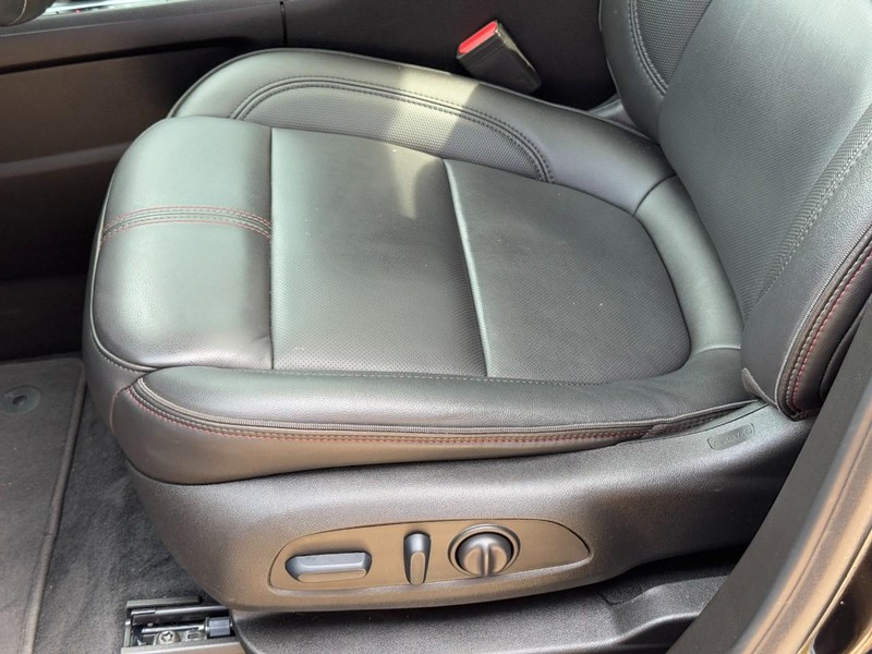 Chevrolet Traverse Vehicle Image 24