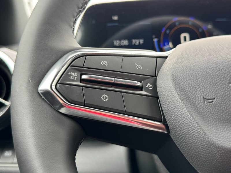 Chevrolet Equinox Vehicle Image 10
