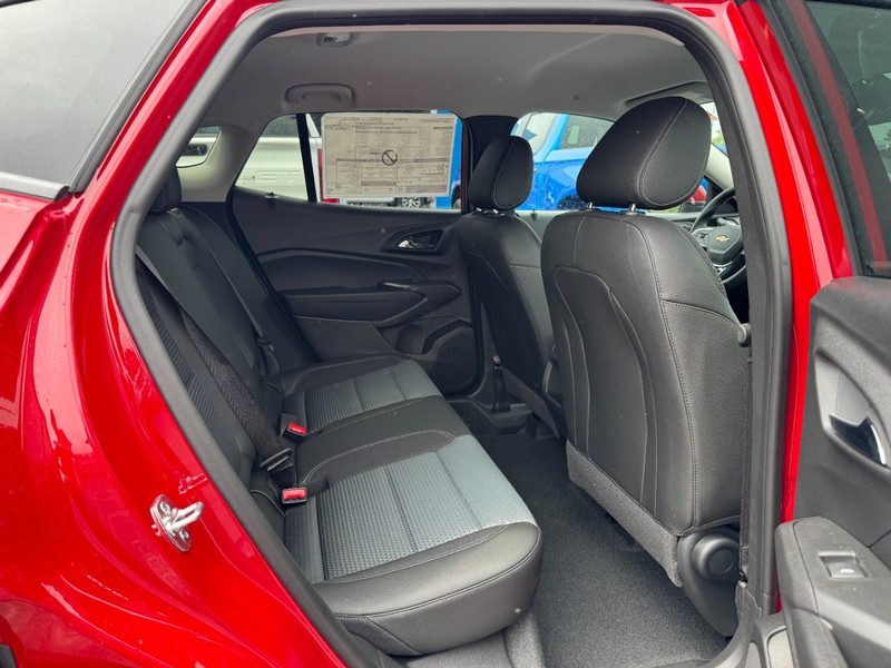 Chevrolet Trax Vehicle Image 05