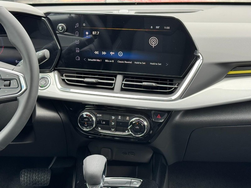 Chevrolet Trax Vehicle Image 08