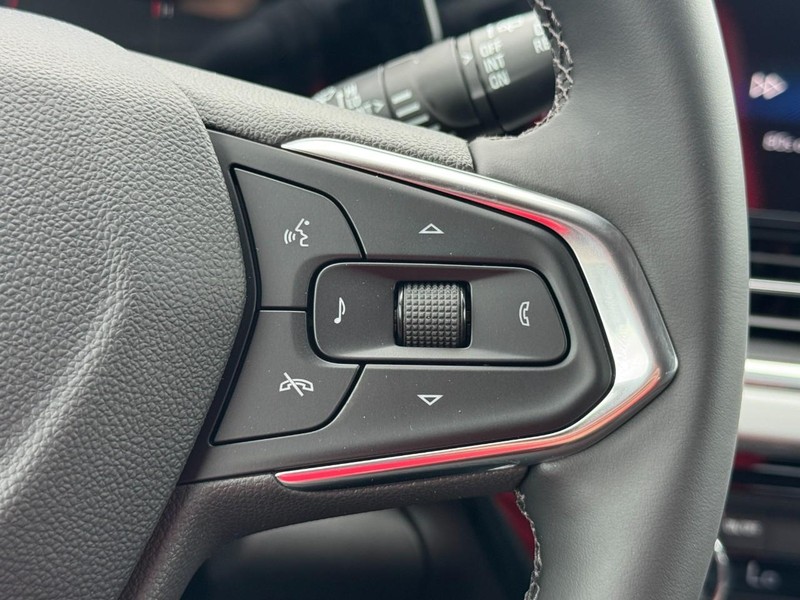 Chevrolet Trax Vehicle Image 11