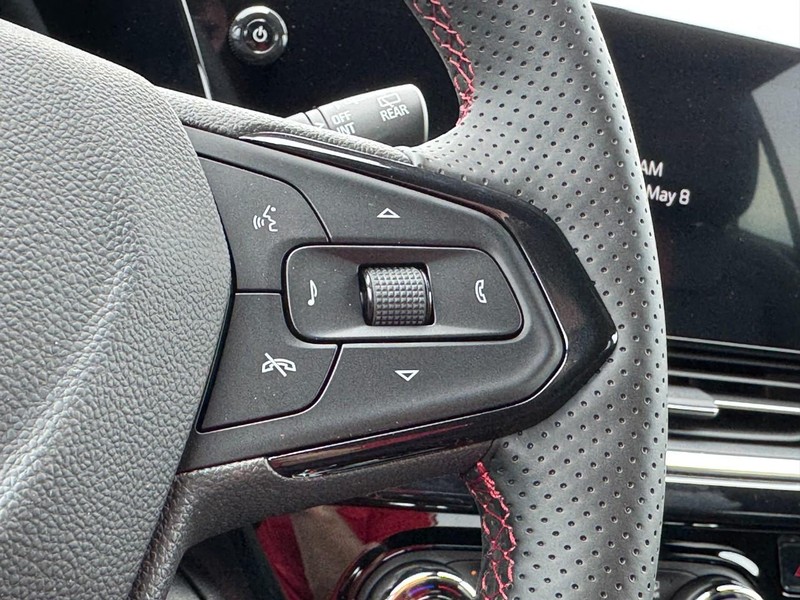 Chevrolet Trax Vehicle Image 11