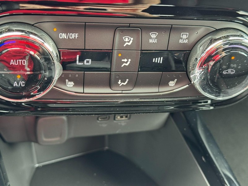 Chevrolet Trax Vehicle Image 12