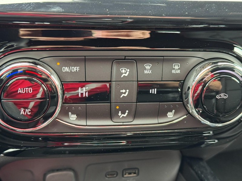 Chevrolet Trax Vehicle Image 12