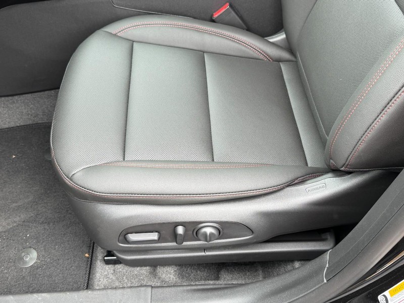 Chevrolet Trax Vehicle Image 14