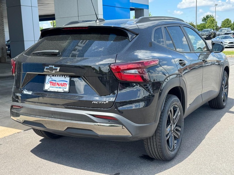 Chevrolet Trax Vehicle Image 03