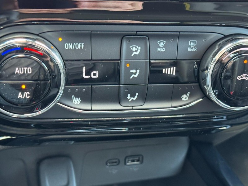 Chevrolet Trax Vehicle Image 12