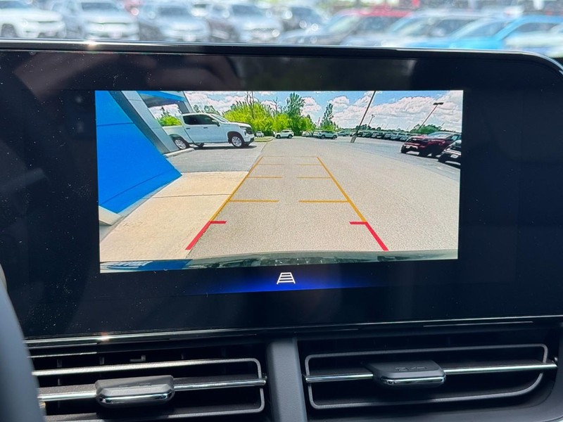 Chevrolet Trax Vehicle Image 13