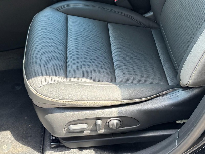 Chevrolet Trax Vehicle Image 14