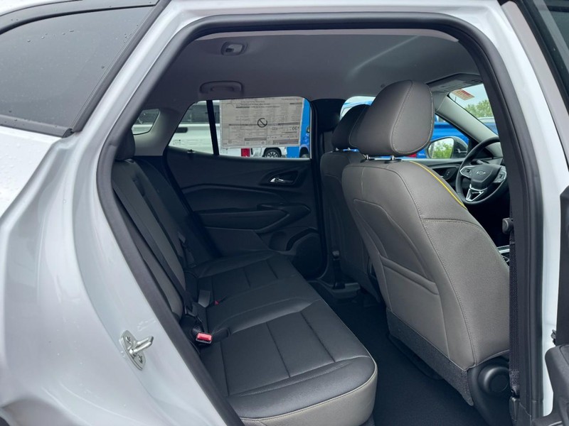 Chevrolet Trax Vehicle Image 05