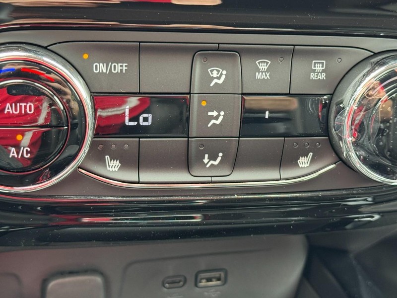 Chevrolet Trax Vehicle Image 12