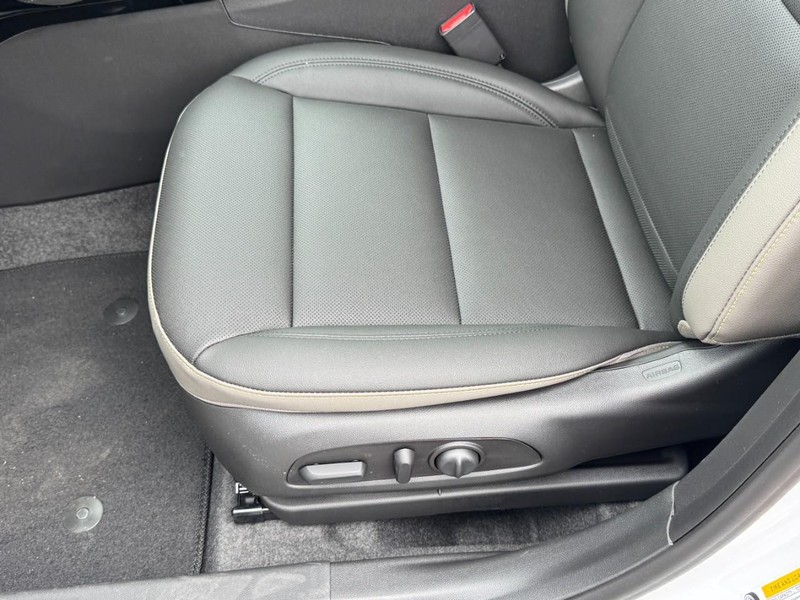 Chevrolet Trax Vehicle Image 14