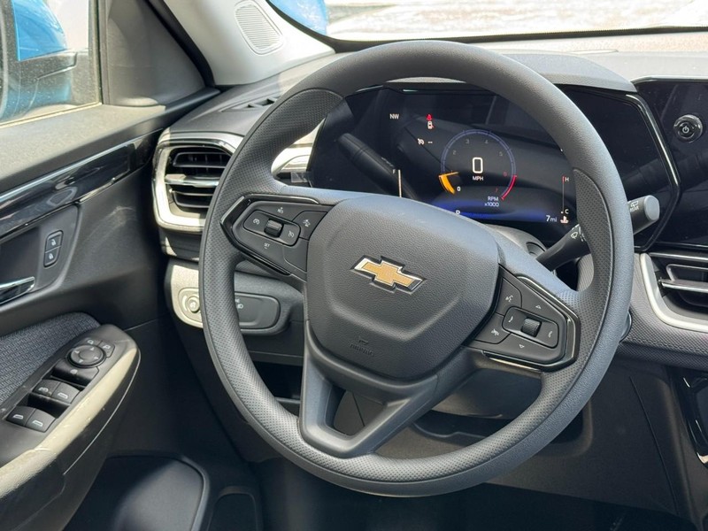 Chevrolet TrailBlazer Vehicle Image 07