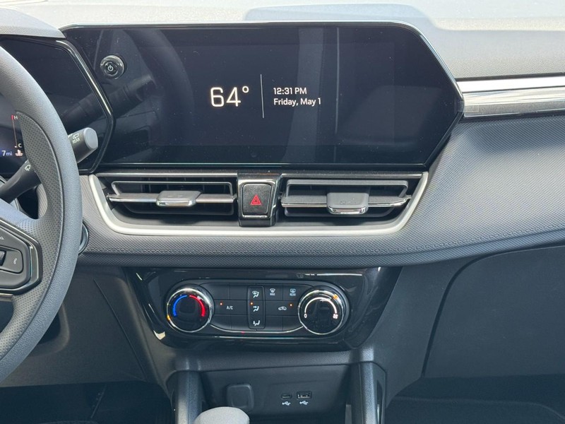 Chevrolet TrailBlazer Vehicle Image 08