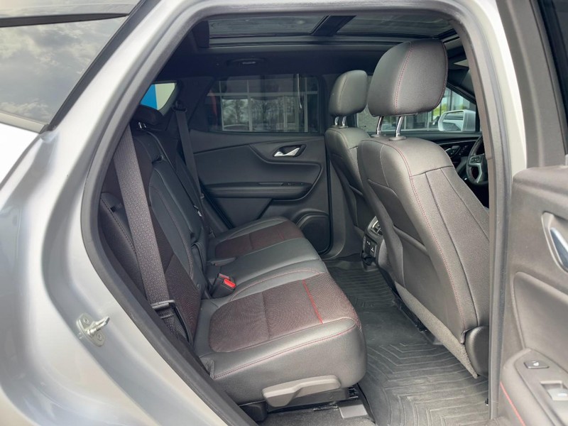 Chevrolet Blazer Vehicle Full-screen Gallery Image 10