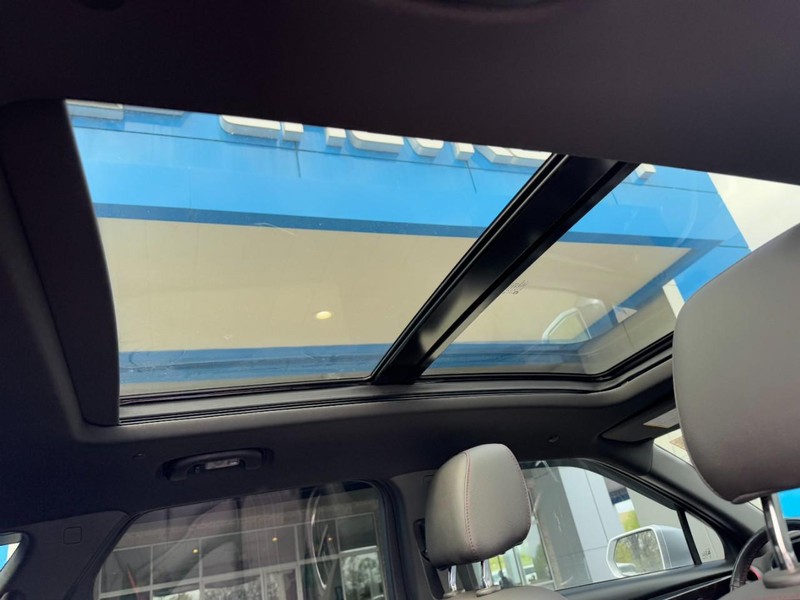 Chevrolet Blazer Vehicle Full-screen Gallery Image 11