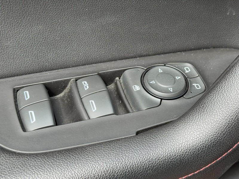 Chevrolet Blazer Vehicle Full-screen Gallery Image 25