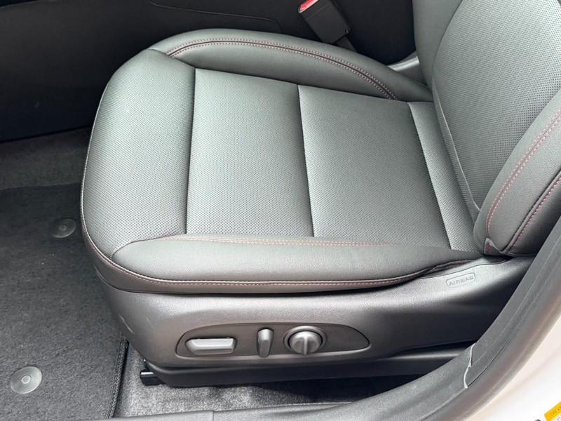 Chevrolet Trax Vehicle Image 15