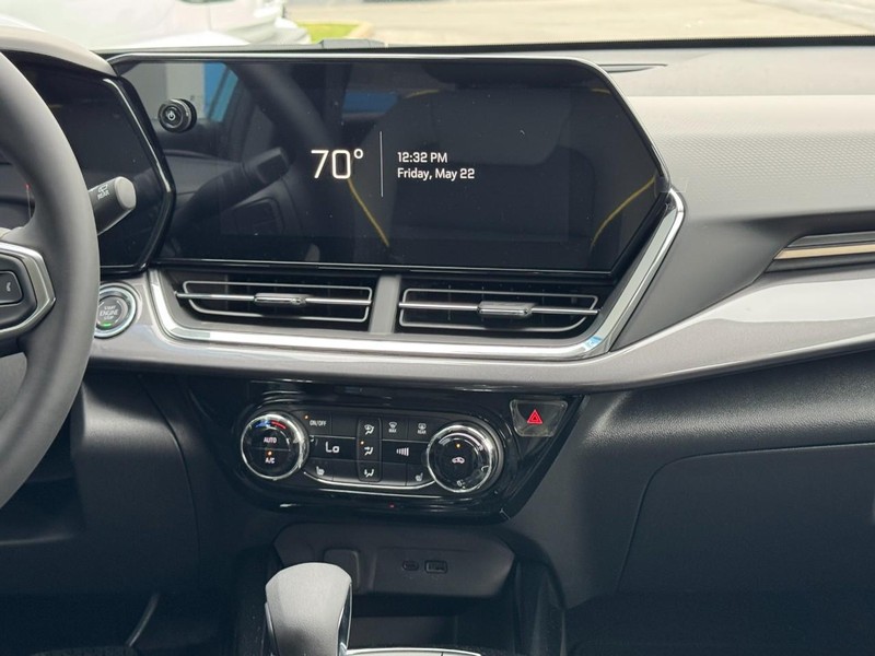 Chevrolet Trax Vehicle Image 08