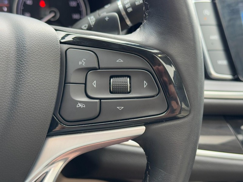 Buick Enclave Vehicle Image 18