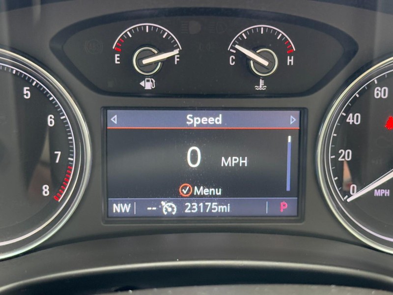 Buick Enclave Vehicle Image 19
