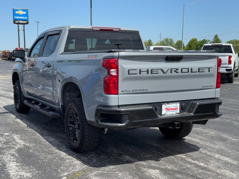 Chevrolet Silverado 1500 Vehicle Full-screen Gallery Image 06