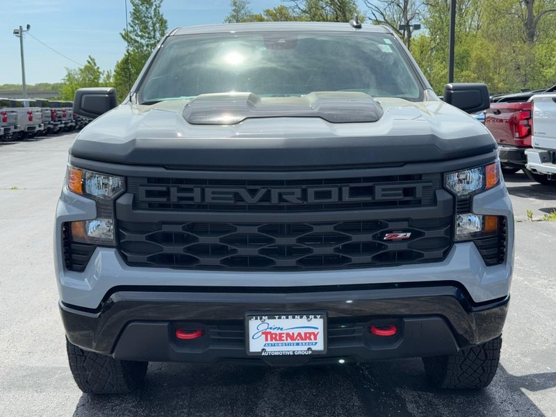 Chevrolet Silverado 1500 Vehicle Full-screen Gallery Image 09