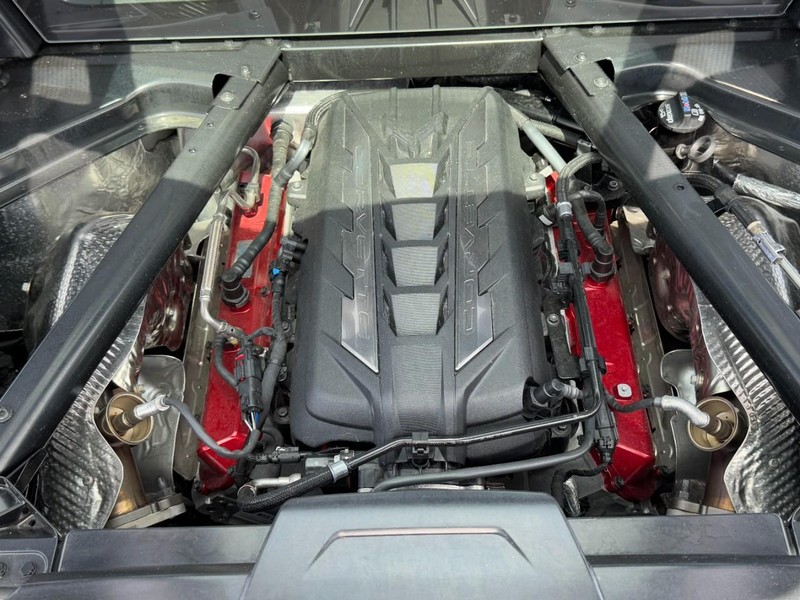 Chevrolet Corvette Vehicle Full-screen Gallery Image 06