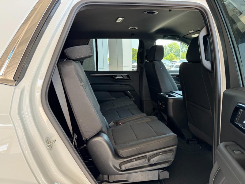 Chevrolet Tahoe Vehicle Image 05